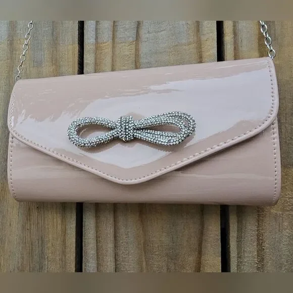 Elegant Pink Clutch with Silver Chain - Picture 6 of 15